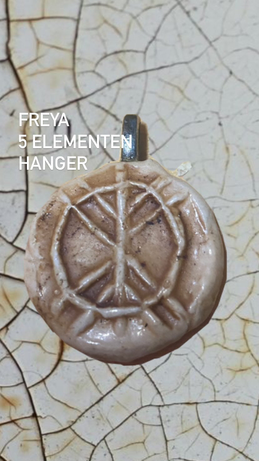 Freya Hanger