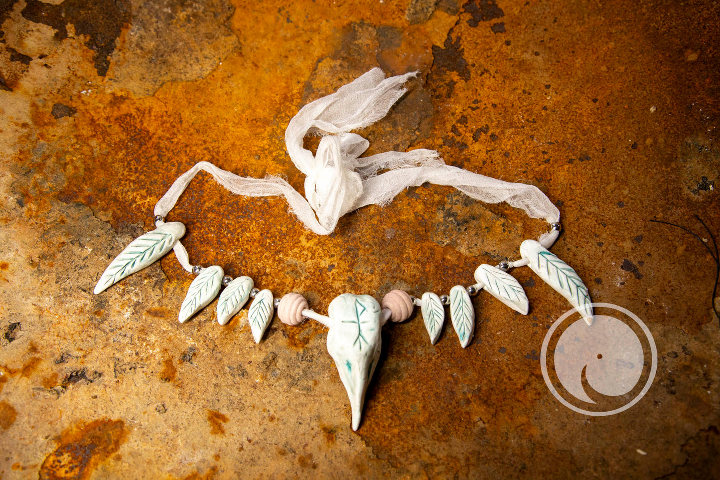 White Raven - ketting